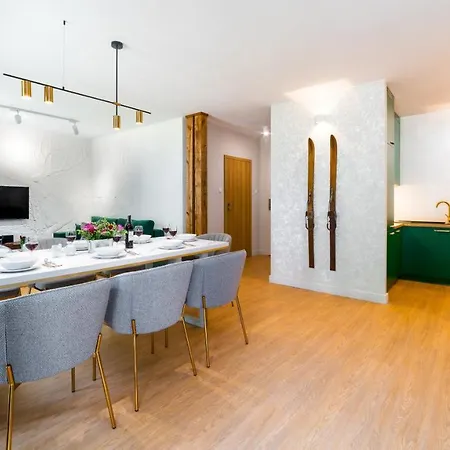 Sudety, Sun & Snow * שצ'קלארסקה פוראובה